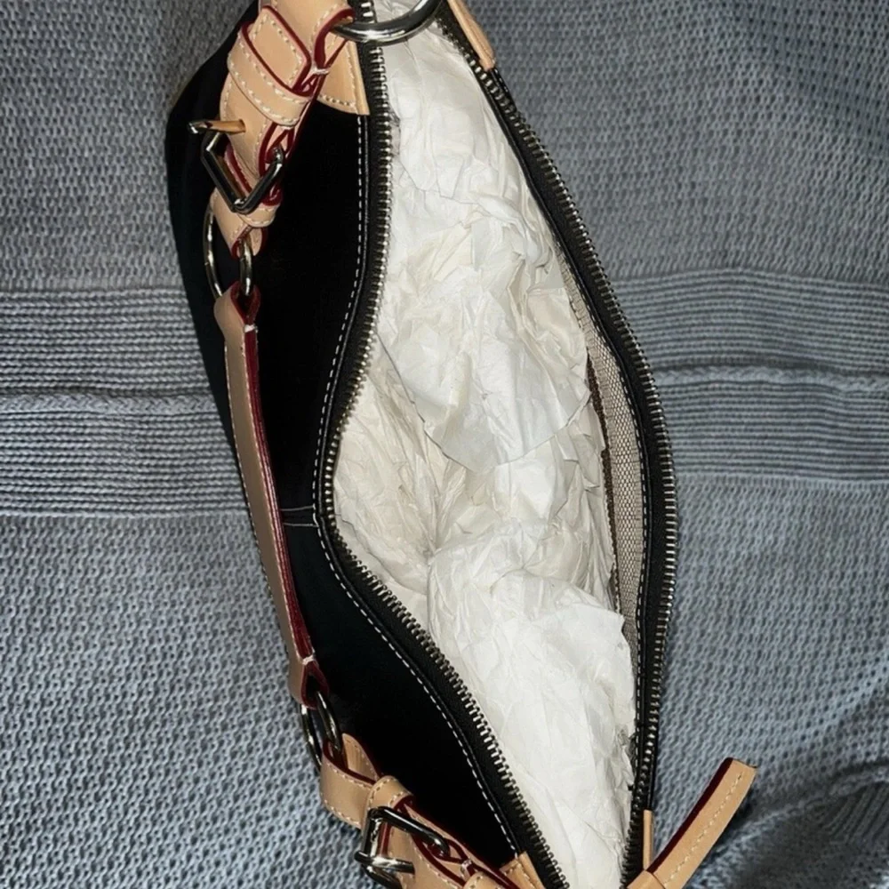 Dooney & Bourke Black and Tan Shoulder Bag - Picture 5 of 8